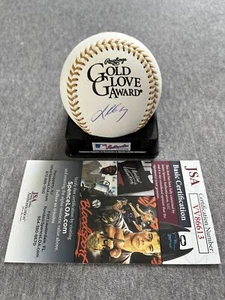ST. LOUIS CARDINALS- KOLTEN WONG SIGNED RAWLINGS GOLD GLOVE BASEBALL JSA VV86613 - Picture 1 of 2