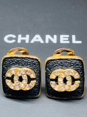 Auténticos Pendientes Chanel Vintage Logo CC Latón Dorado Negro Foto 1 de 4