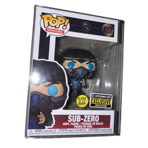 Funko Pop! Vinilo Mortal Kombat Sub-Zero brilla en la oscuridad con protector ¡NUEVO! 1057 - Imagen 1 de 14