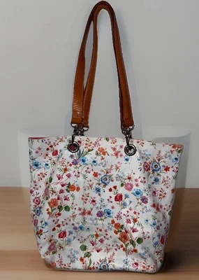 Bolsa Hobo Maurizio Taiuti Floral Couro Balde Feita na Itália - Imagem 1 de 4