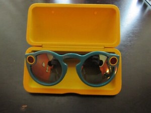 Snapchat Spectacles Teal V1 1st Generation w/ Charging Case (NO Charging cable)