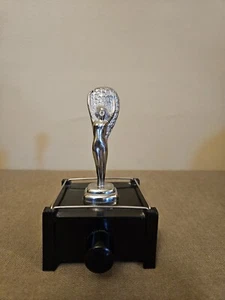 Vintage Art Deco, Fan Dancer, Parker of London Silent Flame Lighter, 1935-1944 - Picture 1 of 12