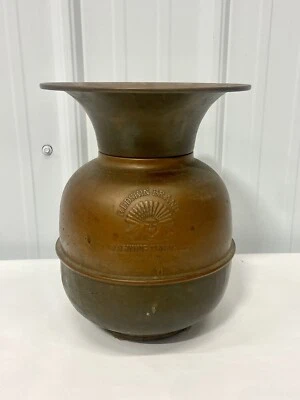 Tapón de corte de tabaco para masticar marca Redskin de colección escupitaja de latón 11" de alto Foto 1 de 4