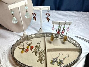 8 figürliche und einzigartige Vintage Ohrhänger - Bild 1 von 9