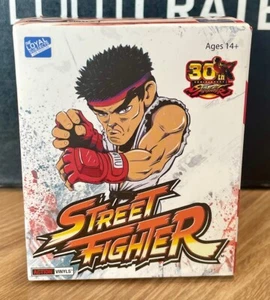 Neu in Verpackung Street Fighter The Loyal Subjects Mystery Chase Box Action Vinyls - Bild 1 von 5