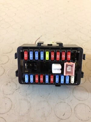 OPEL AGILA A (2004) 1.0 BENZINA 44KW 5P SCATOLA CENTRALINA FUSIBILI 36717-84E1 - Immagine 1 di 3