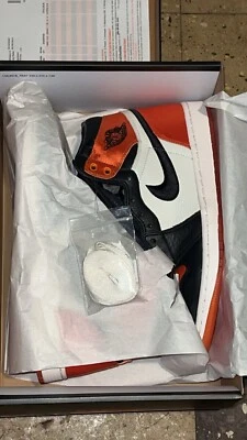 Jordan 1 Retro Alto OG Satinado Roto Tablero Trasero Talla W 10.5/M9 Av3725-010 Nuevo Foto 1 de 4