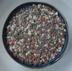 13-13-13 Fertilizer - Balanced All-Purpose Slow Release Plant Food (1 Pound) - Picture 1 of 1