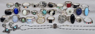 Lote de 30 anillos de joyería de piedras preciosas de plata de ley 925 finos para gran distribuidor de colección Foto 1 de 4