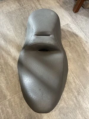 harley flhx streetglide seat flh 08 roadking roadglide touring gray ostrich flhr - Image 1 of 4