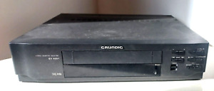 GRUNDING  VIDEOREGISTRATORE VHS mod GV 4001  PERFETTAMENTE FUNZIONANTE