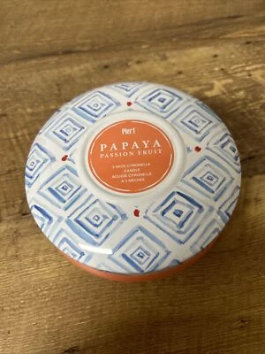 Tarro de metal Pier 1 papaya fruta de la pasión citronela vela 3 mechas Foto 1 de 4