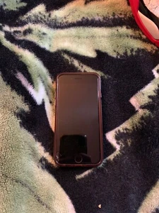 iphone 8 unlocked and Cases - Photo 1 sur 4