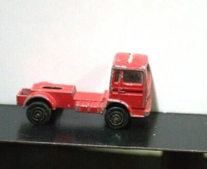 Vintage Majorette Chrysler 180 in Red 1/100 made in France - Picture 1 of 4