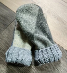 Handmade Mittens Upcycled Sweaters Recycled Wool or a Blend Fleece Lined OSFM - Picture 1 of 5