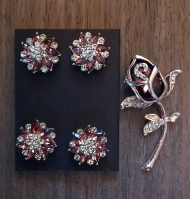 Juego de 4 pasadores magnéticos y broche rosa magnético a juego para silla de montar Foto 1 de 4