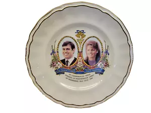 Prince Andrew & Sarah Ferguson 1986 wedding scalloped china plate - Picture 1 of 3
