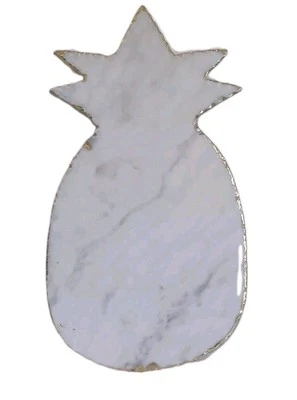 New White Marble With Gold Trim, Cheese Board, Pineapple Shaped, Handcrafted  - Imagem 1 de 3