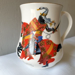 Taza de colección conmemorativa de Thomas Beauchamp conde de Warwick b 1345 Pall Mall Ware - Imagen 1 de 6