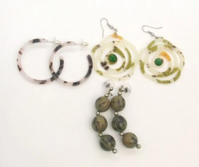 3 pares de pendientes Lucite de camuflaje perforados para la cazadora de moda Foto 1 de 3