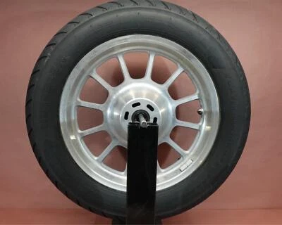 Llanta delantera Triumph America 2002-2015 11.449 millas Metzeler 130/90 B16 Foto 1 de 4