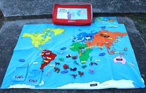 World Map FAO Schwarz HUGE 71 inches Hanging Play ANIMALS Places Bags Learning - Picture 1 of 14