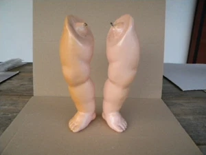 1930-50 Paar 23cm BEINE Füße einer BABYPUPPE Babykörper Massepuppe Stehbaby B12 - Bild 1 von 3