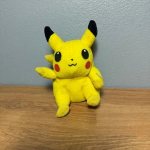 Pokemon Pikachu Plush Stuffed Toy Doll Figure Nintendo Treat Keepers Candy VTG - Picture 1 of 5