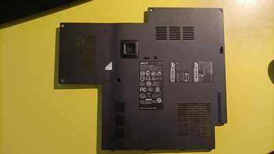 Notebook ACER Travelmate 5730 – Coperchio hard disk e RAM. PERFETTO! Foto 1 de 3