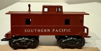 Marx No. 4556 Southern Pacific Tuscan Brown Plastic Caboose - 8 wheel - Image 1 of 4