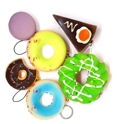 Lote de 6 llaveros mixtos blandos para macarrones y rebanadas de pastel usados Foto 1 de 4