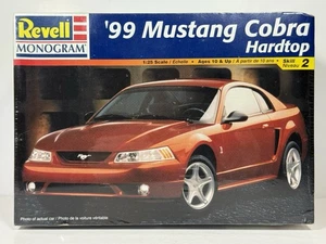 Revell Monogram '99 Mustang Cobra Hardtop 1:25 Scale Model Kit Brand New Sealed - Imagen 1 de 6