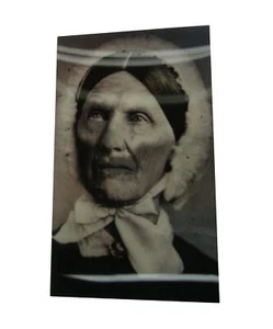 Quadro Horror Animato per Halloween: Nonna Hazel - Foto 1 di 2