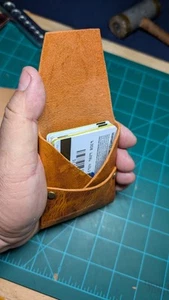Neu Cortez Distressed Leder Geldbörse Cygnus II Karten Münzen Scheine orange/braun - Bild 1 von 5