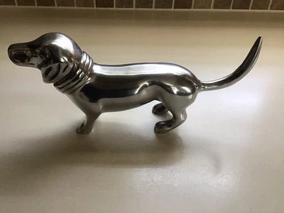 "Estatua de perro de metal con acabado plateado decoración del hogar interior 10,75"" de largo" Foto 1 de 4