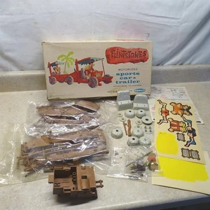 Vintage Remco Flintstones Play Set + Box, Sports Car & Trailer, Fred Barney - Picture 1 of 17