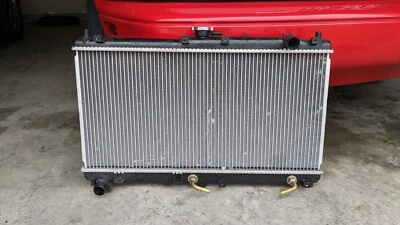 1999-2005 Mazda Miata Mx5 Oem Radiator with Oil Cooler M/T A/T NB 99-05 — 第 1/3 张图片