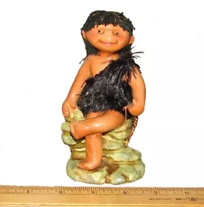 Vintage Enesco Höhlenmensch Figur, Steinzeit Familienleben, Bogenjäger, 60er Jahre Japan - Bild 1 von 11