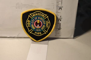 Parche contra incendios WINDSOR FIRE DEPT ONTARIO CANADÁ BORDES AMARILLOS GORRA DE BOLA TAMAÑO - Imagen 1 de 1