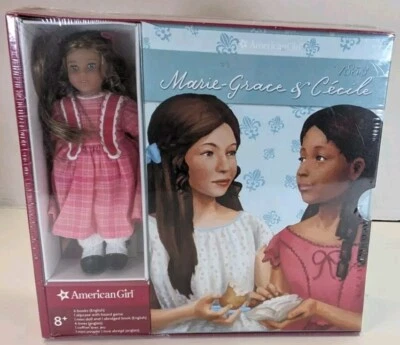 Mini muñeca Marie-Grace & Cecile American Girl con 6 libros y juego de mesa nueva en caja original Foto 1 de 4