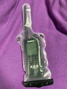 Waterproof bag for hand-held radios - ideal for boats and bad weather - Picture 1 of 3
