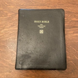 Cambridge Holy Bible NIV Wide Margin Bible French Morocco Leather Black - Picture 1 of 15