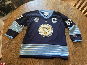 PITTSBURGH PENGUINS REEBOK Sydney Crosby JERSEY 2011 WINTER CLASSIC Youth L/XL - Picture 1 of 7