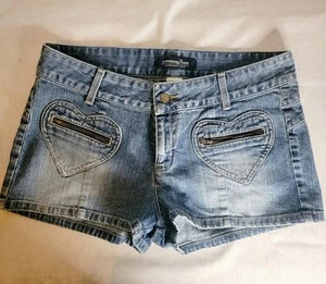 London Jeans Shorts Damen Gr. 10 blau Denim Jeans Reißverschluss Herz-Tasche - Bild 1 von 5