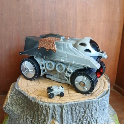 VTG  HOT WHEELS ADVENTURES APOLLO ROVER HWA 1994 MATTEL W/ 1 CAR UGC - Image 1 of 4