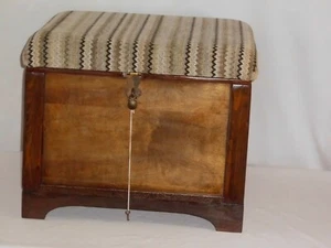 Little Brownie Ottoman/ Storage Box (Primitive) - Picture 1 of 9