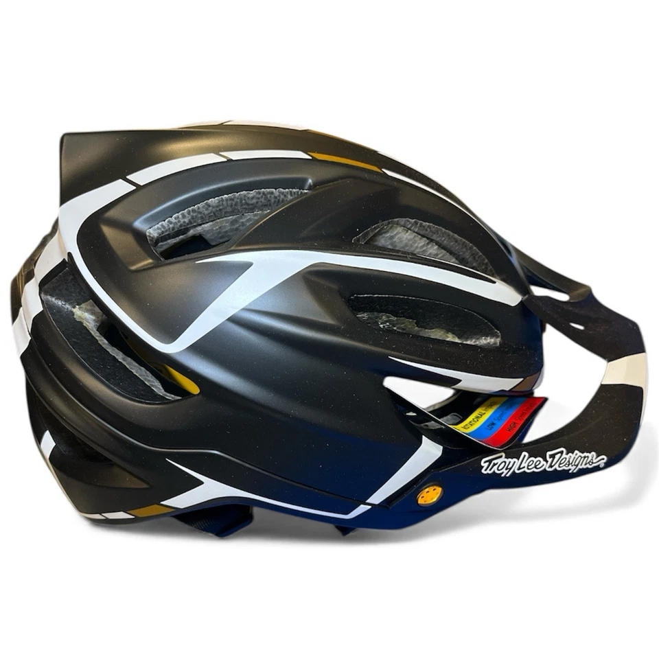 TroyLee A2 MIPS; серебристый черный/белый размер маленький (54-56 см) - Изображение 1 из 4