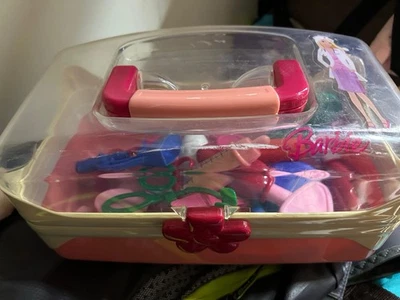 Barbie Doktorkoffer mit Zubehör, Spielset für Kinder zum Spielen - Bild 1 von 2
