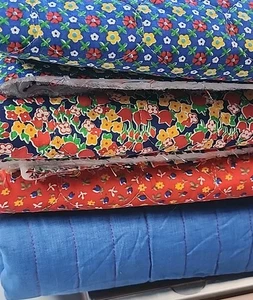 Vtg 4x Lot Calico Cotton Quilted Backing 3x Petite Floral & 1x Solid Fabric Pcs - Picture 1 of 24