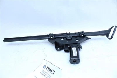 FRONT SEAT BELT Mercedes-Benz E300 E350 E550 E63 2012 12 2078600182 1111927 Foto 1 de 4